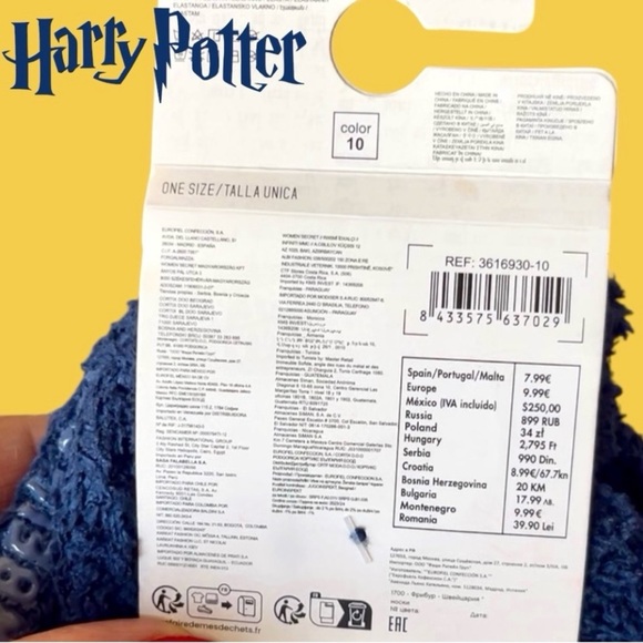 Harry Potter Navy Fuzzy Socks - Picture 5 of 8